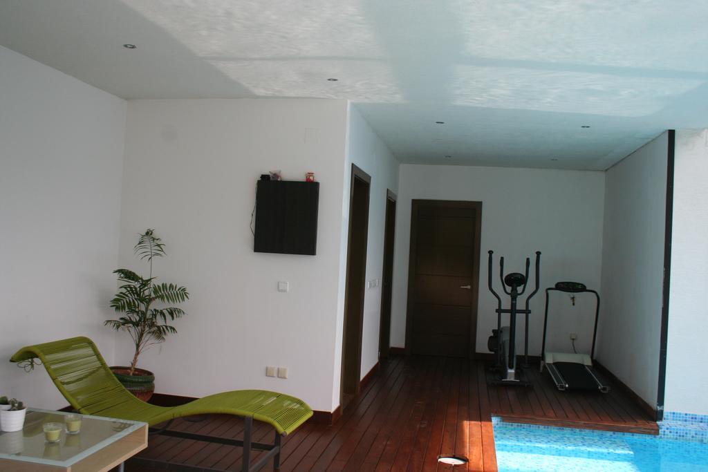 Villa Casa Ceca De La Playa Y Barcelona, Con Piscina Climatizada Y Jacuzzi à Vallromanes Chambre photo